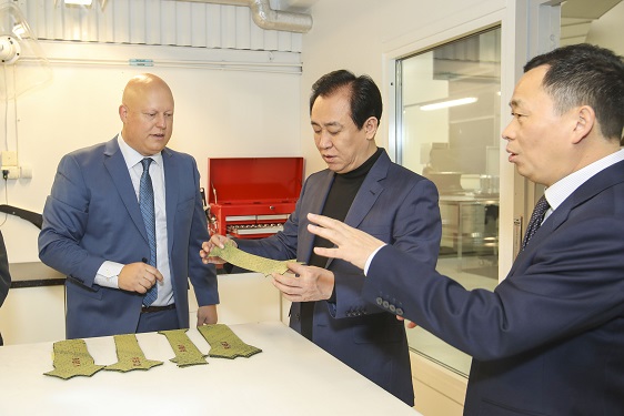 考察與柯尼塞格合作的全球領(lǐng)先炭纖維技術(shù).jpg